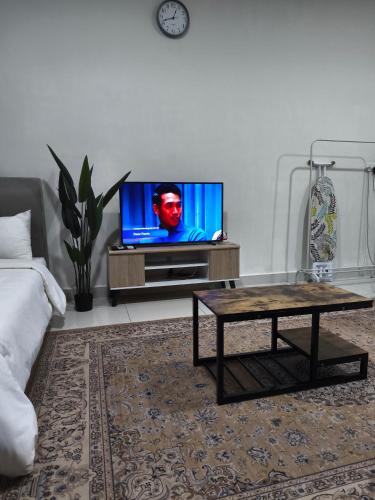 klia airport homestay