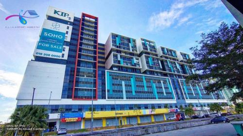 klia airport homestay