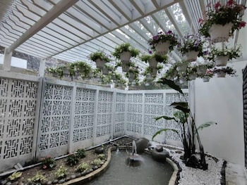 bukit tunku grande villa by ubook