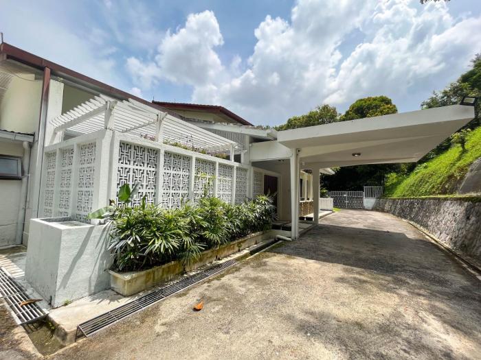 bukit tunku grande villa by ubook