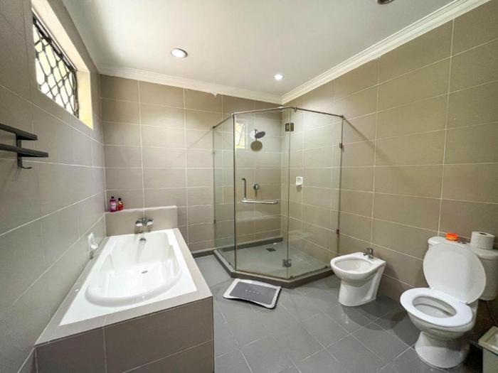 bukit tunku grande villa by ubook