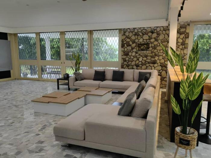 bukit tunku grande villa by ubook