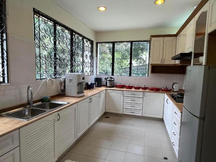 bukit tunku grande villa by ubook