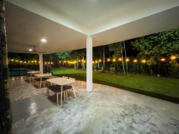 bukit tunku grande villa by ubook