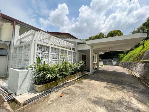 bukit tunku grande villa by ubook
