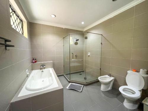 bukit tunku grande villa by ubook