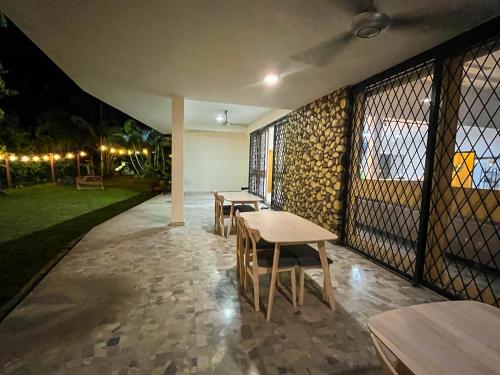 bukit tunku grande villa by ubook