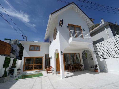 rim huahin villa by roomquest