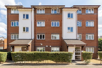 the bridge flats