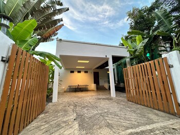 Private Villa Siray Beach Front,,4 star