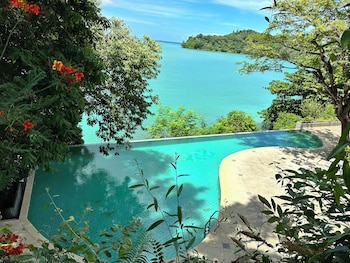 private villa siray beach front