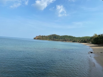 private villa siray beach front