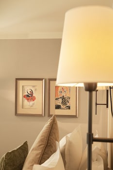 Villa Madame,Paris>>Luxembourg Gardens,4 star