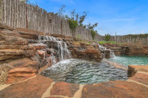 west end lodge resort style pool