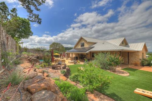 west end lodge resort style pool
