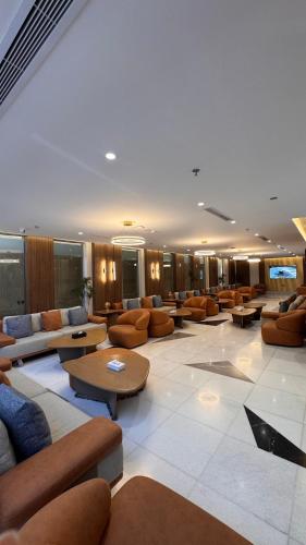 new level hotel