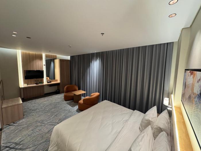 new level hotel
