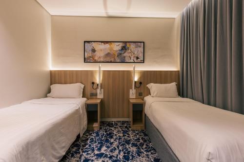 new level hotel