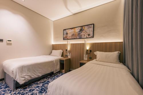 new level hotel