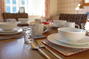 Jasmine Cottage-2Bd In Heart Of Bourton,,3 star