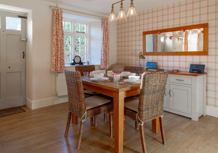 jasmine cottage 2bd in heart of bourton