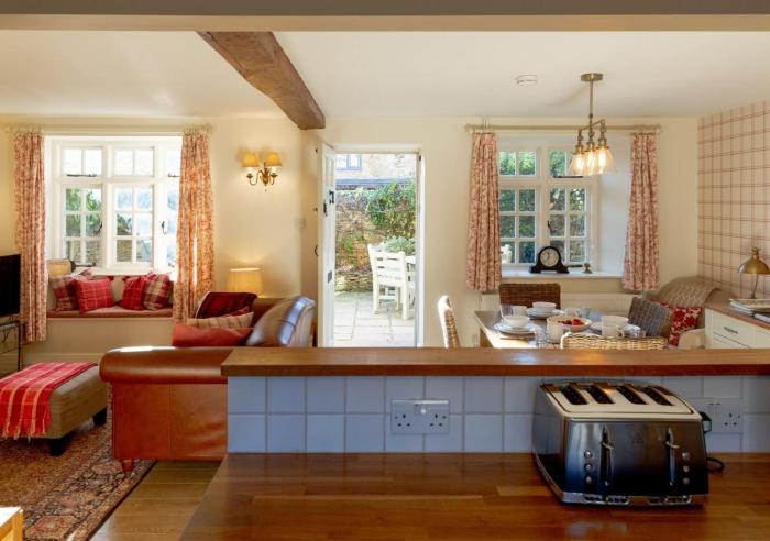 jasmine cottage 2bd in heart of bourton