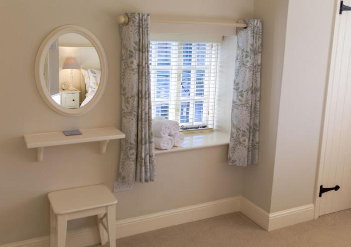 jasmine cottage 2bd in heart of bourton