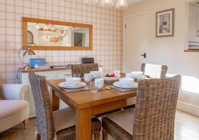 jasmine cottage 2bd in heart of bourton