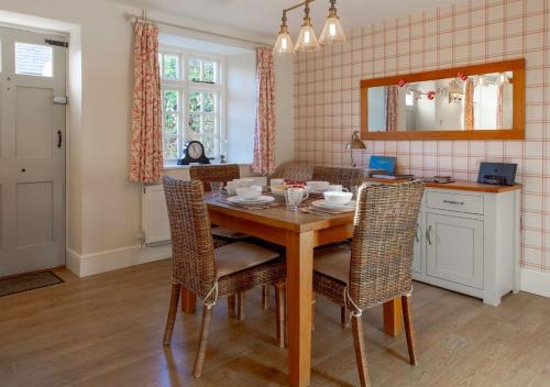 jasmine cottage 2bd in heart of bourton