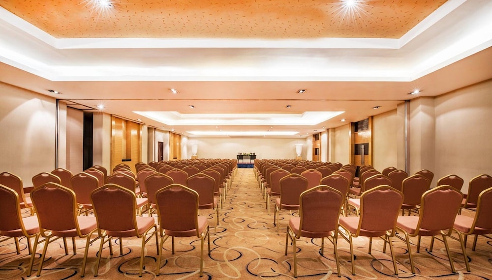 holiday inn and suites manila galleria by ihg