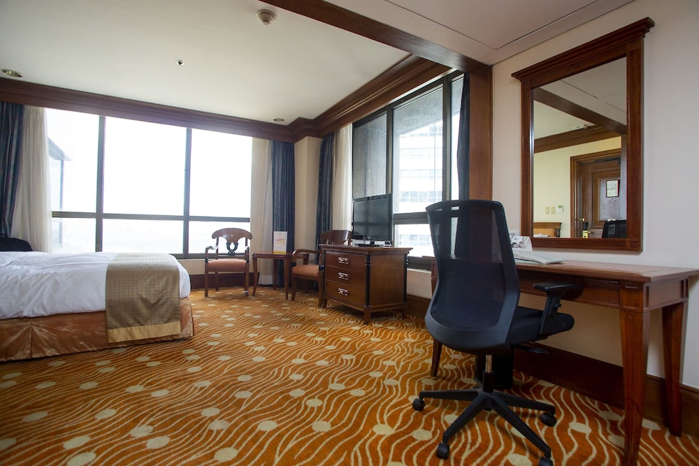 holiday inn and suites manila galleria by ihg