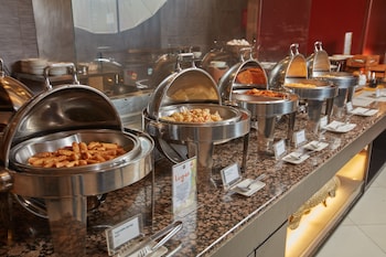 holiday inn and suites manila galleria by ihg