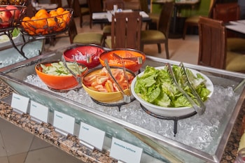 holiday inn and suites manila galleria by ihg