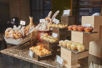 holiday inn and suites manila galleria by ihg