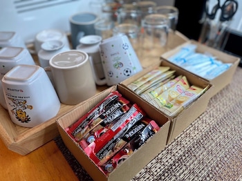 Boom Hostel Khao Sok,,2 star