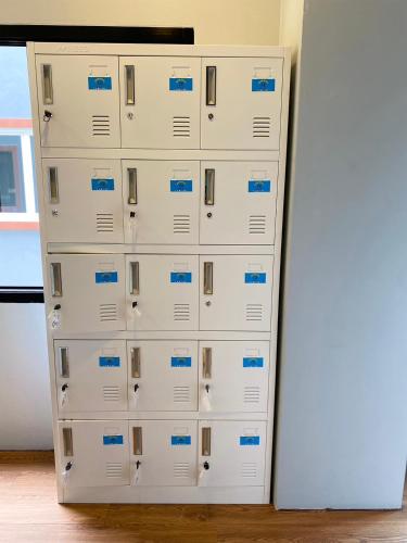 boom hostel khao sok