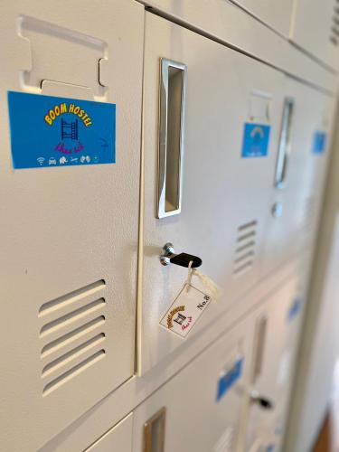 boom hostel khao sok