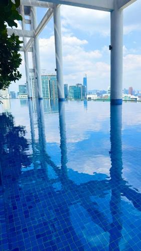 naibnb the colony by infinitum