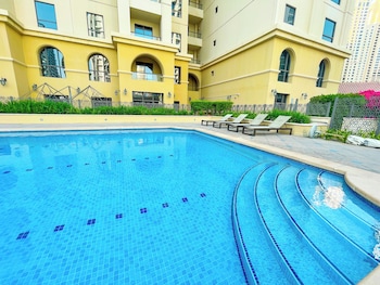 happy season i amwaj apartment