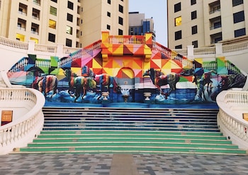 happy season i amwaj apartment