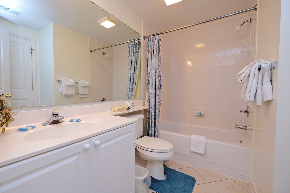 litchfield beach and golf resort