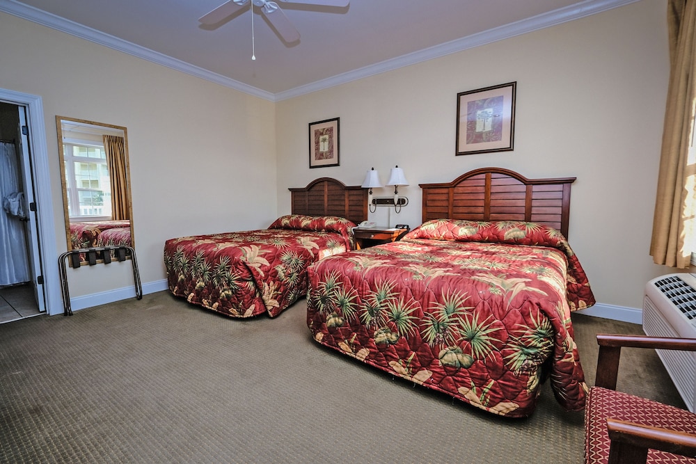 litchfield beach and golf resort