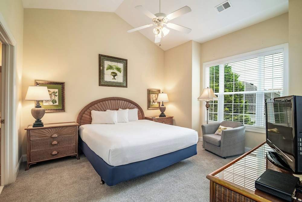 litchfield beach and golf resort