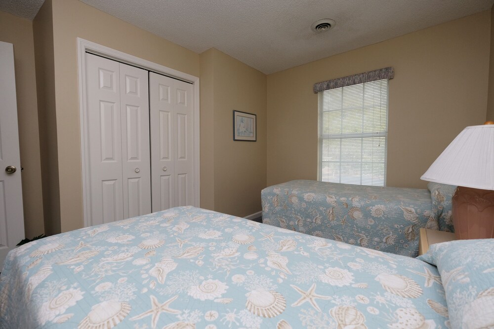 litchfield beach and golf resort