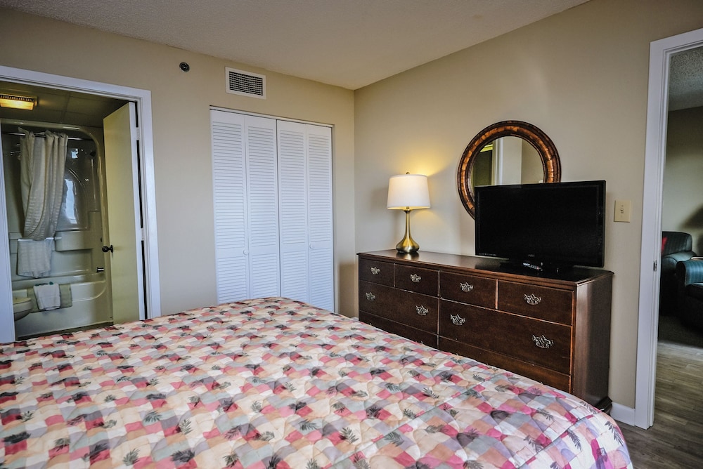 litchfield beach and golf resort