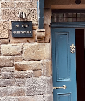 no ten guesthouse