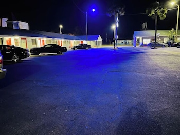 Regent Motel,,2 star