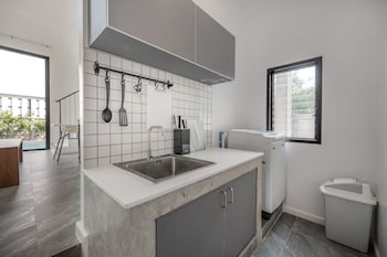 gina poolvilla89 pattaya bangsaray beach