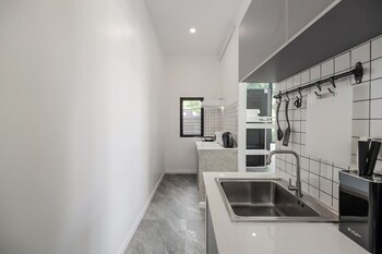 gina poolvilla89 pattaya bangsaray beach