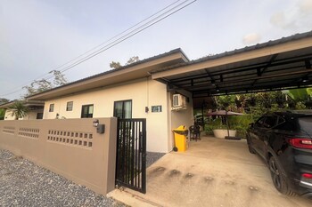 baansuan jaidee near ton nga chang waterfall